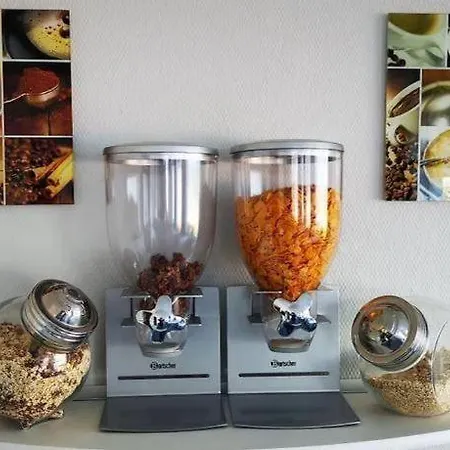 Studiozimmer-12 בית הארחה